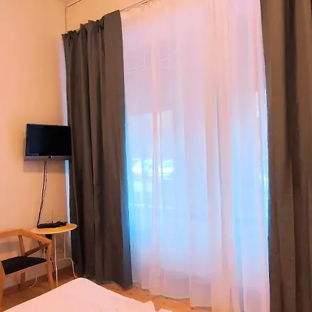 Thomas Guest house