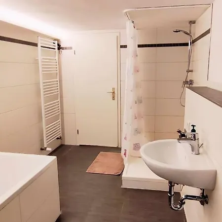 Thomas Guest house